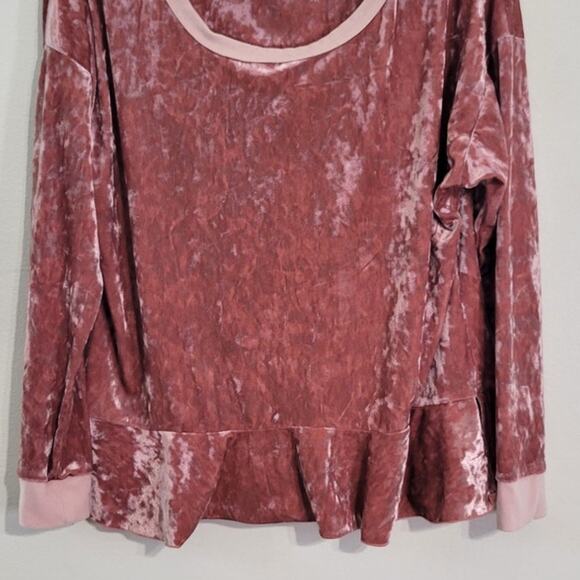 Betsey Johnson Pajamas Womens Medium 2 Piece Set Crushed Pink Velvet Pajamas - Picture 2 of 11